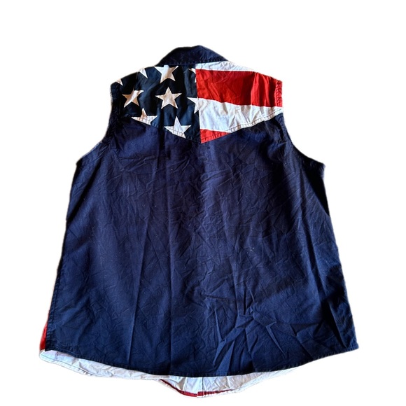 Shyanne Women's Sleeveless American Flag Top - Picture 6 of 7